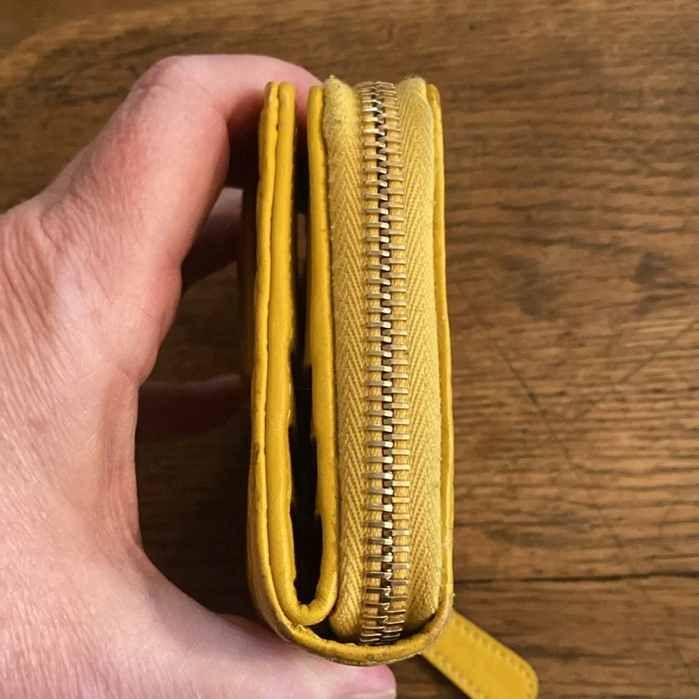 Gucci MicroGuccissima Compact GG Monogram Zip Wallet EUC - Picture 5 of 11